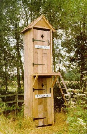 mgt_toilet.jpg (99371 bytes)