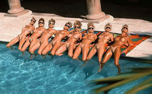 poolside.jpg (68810 bytes)